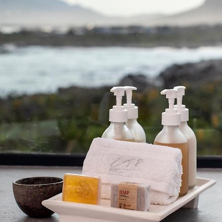 Ontherocksbb Solar Powered Guesthouse And Ocean Lodge Bettyʼs Bay Exterior foto