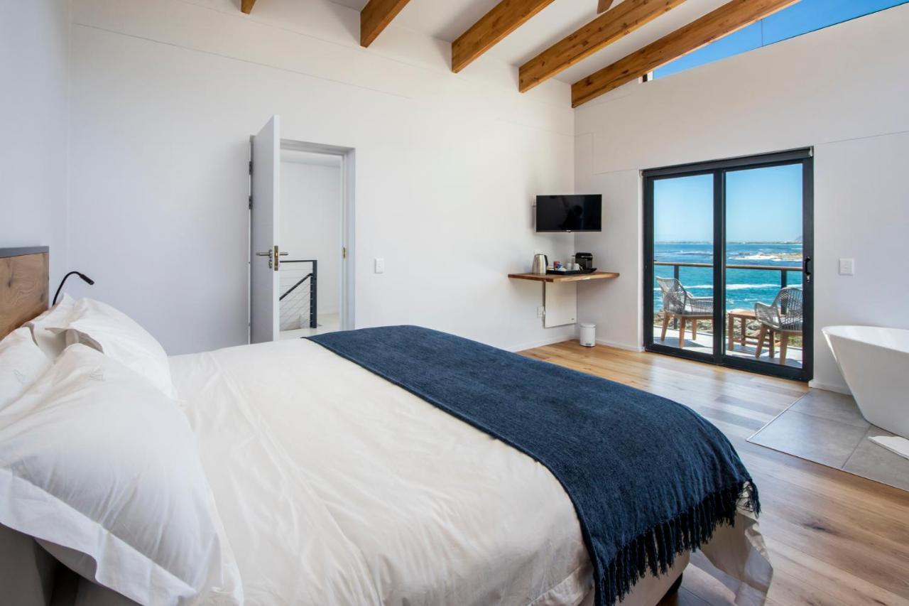 Ontherocksbb Solar Powered Guesthouse And Ocean Lodge Bettyʼs Bay Exterior foto